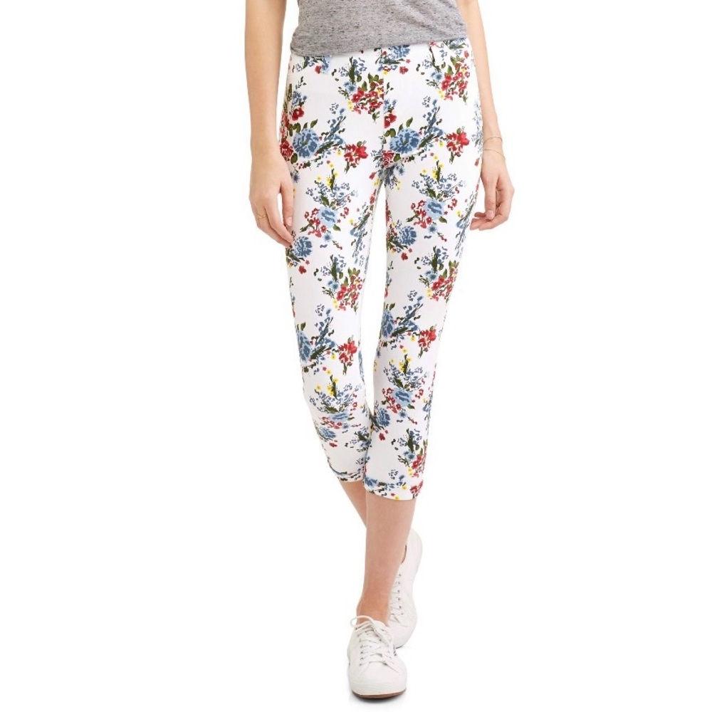 Time and Tru Floral Printed Jegging Capri Pant Size Large (12/14)